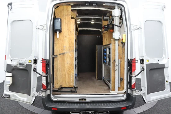 Ford Transit 350 2.0 TDCI 130pk RWD L3H2 Trend | Sortimo Inrichting | Kraan! | 2800kg Trekgewicht | Compleet! | Camera