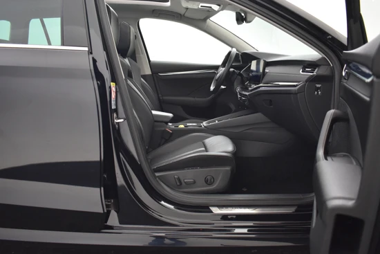 Škoda Octavia Combi 1.4 TSI iV PHEV First Edition 204pk | Trekgewicht 1500KG | Adaptief cruise control | Panorama dak | Led koplampen | Dodeho