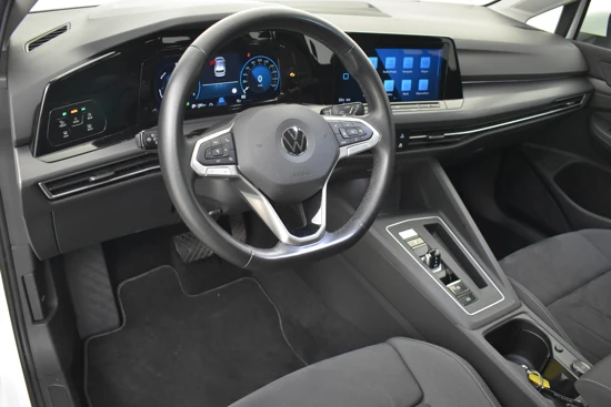 Volkswagen Golf 1.4 eHybrid Style 204pk | Adaptief cruise control | Navigatie | App connect | Led koplampen | Parkeersensoren v+a | Elektrische