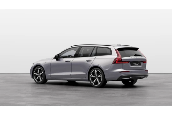 Volvo V60 T6 Recharge AWD Ultimate Dark | 360o camera | 19" wielen | Getint glas |