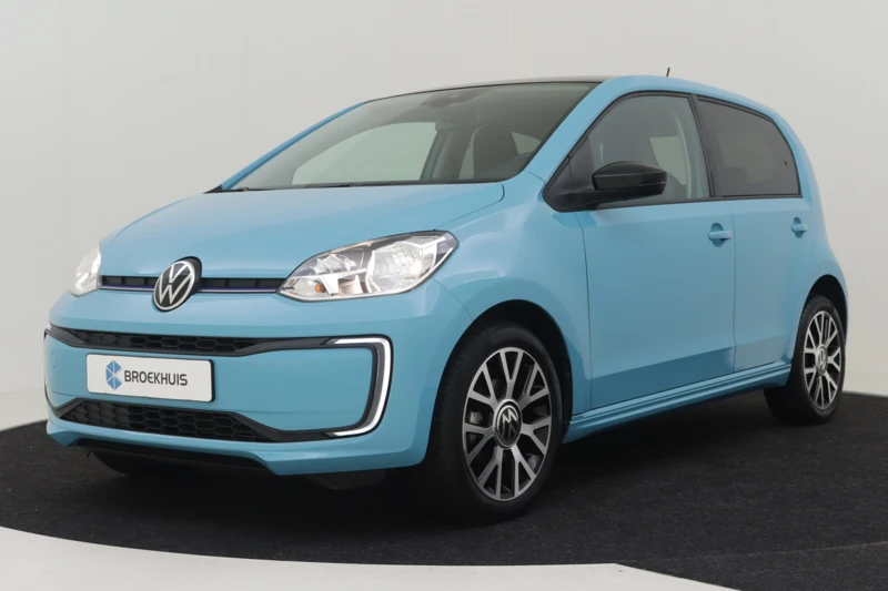 Volkswagen e-Up! 83pk Cruise control | Camera achter | Stoelverwarming | privacy glass | Led dagrijverlichting | Parkeersensoren achter | DAB rad