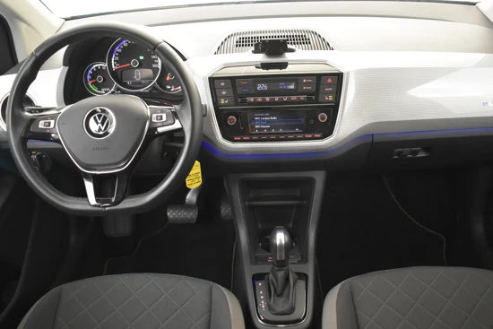 Volkswagen e-Up! 83pk Cruise control | Camera achter | Stoelverwarming | privacy glass | Led dagrijverlichting | Parkeersensoren achter | DAB rad