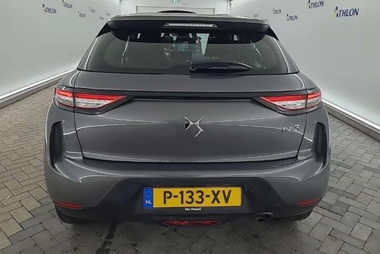 DS DS 3 Crossback 1.2 PureTech Montmartre | Navigatie 3D | AllSeason | Parkeersensoren | Keyless-Start | Apple Carplay | Android Auto |