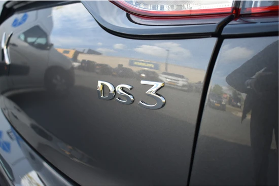 DS DS 3 Crossback 1.2 PureTech Montmartre | Navigatie 3D | AllSeason | Parkeersensoren | Keyless-Start | Apple Carplay | Android Auto |