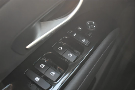 Hyundai Tucson 1.6 T-GDI MHEV Comfort 150pk | Navigatie | Trekhaak | AllSeason | Stoelverwarming | Climate Control | Full-LED | Dealeronderhoud