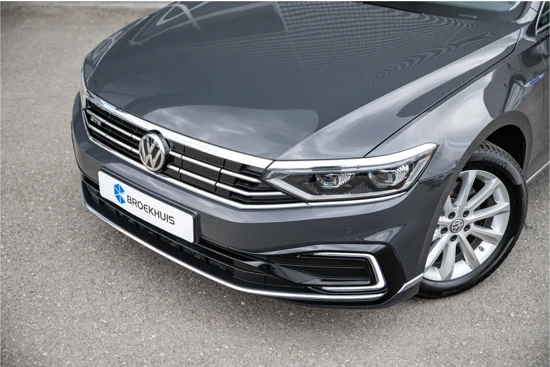 Volkswagen Passat Variant 1.4 TSI PHEV GTE Business | Panoramadak | Matrix |