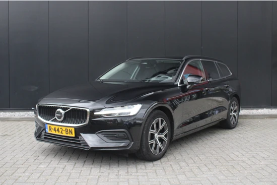 Volvo V60 B4 Core | Leder | Pilot Assist | BLIS | Stoel/Stuur verwarming | Trekhaak | Camera | PDC V+A