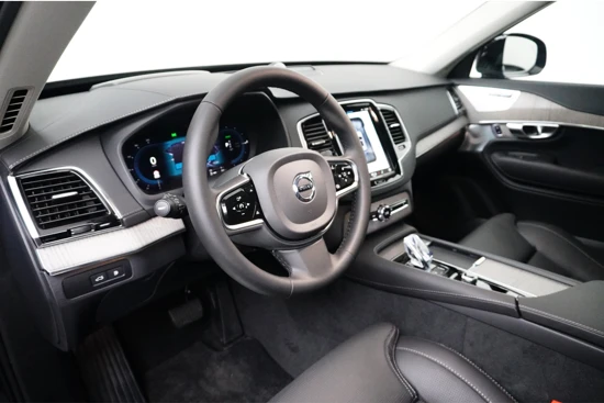 Volvo XC90 T8 455PK Ultimate Dark | Full Options! | Massage | Luchtvering | B&W Audio | Trekhaak | Gelam Glas