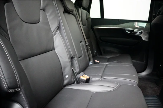 Volvo XC90 T8 455PK Ultimate Dark | Full Options! | Massage | Luchtvering | B&W Audio | Trekhaak | Gelam Glas