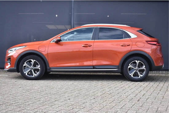 Kia Xceed 1.6 GDi PHEV DynamicPlusLine 140pk | Navigatie 3D | Camera | Stoelverwarming | Half-Leder | Keyless-Entry | Apple Carplay | Andr