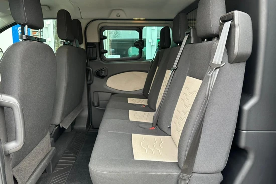 Ford Transit Custom 2.0 TDCi 130PK 290 L1H1 LIMITED DUBBELCABINE| INTERESSANT VOOR PARTICULIER| CAMERA| STOEL-, VOORRUITVERWARMING| NAVIGATIE| TREKH