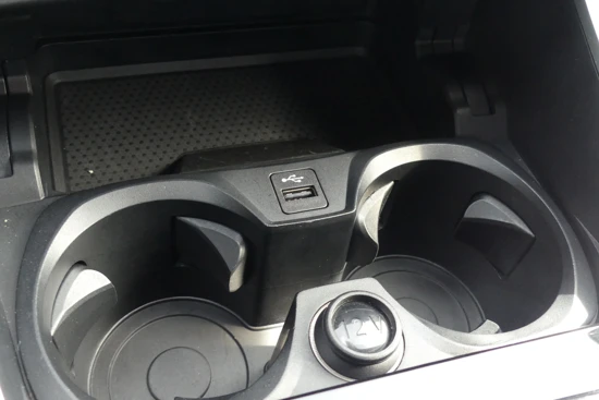 BMW 3 Serie Touring 318i Business Edition Automaat | Sportstoelen | Led | Navi | PDC V+A | 18"LMV |