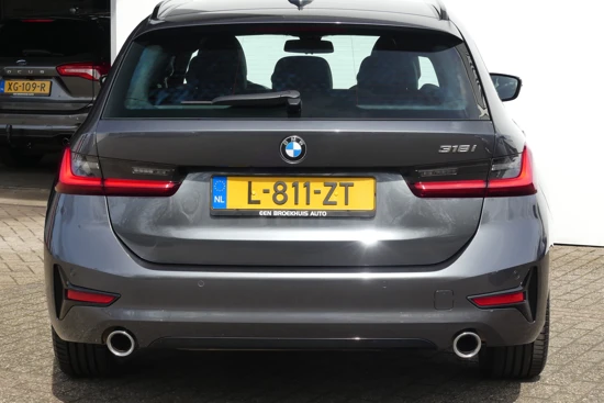 BMW 3 Serie Touring 318i Business Edition Automaat | Sportstoelen | Led | Navi | PDC V+A | 18"LMV |