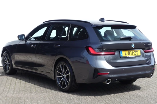 BMW 3 Serie Touring 318i Business Edition Automaat | Sportstoelen | Led | Navi | PDC V+A | 18"LMV |