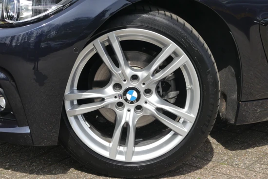 BMW 4 Serie Gran Coupé 418i Executive Edition Automaat | M-SPORT | 18'' LMV | SPORTONDERSTEL | NAVI |