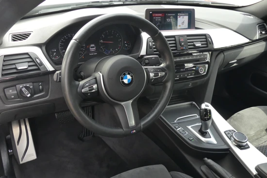 BMW 4 Serie Gran Coupé 418i Executive Edition Automaat | M-SPORT | 18'' LMV | SPORTONDERSTEL | NAVI |