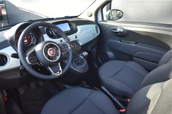 Fiat 500C Cabrio 1.0 Hybrid Dolcevita | Navigatie | Parkeersensoren | 17"LMV | Climate Control | Nieuwstaat! | Apple Carplay | Android Aut