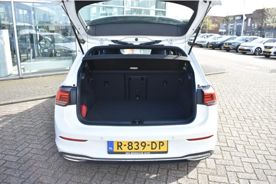 Volkswagen Golf GTE 1.4 TSI eHybrid 245PK DSG-6 | NAVIGATIE | ACTIVE INFO DISPLAY | ADAPT. CRUISE