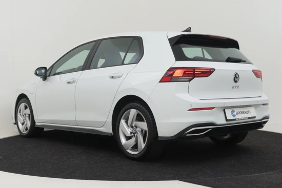 Volkswagen Golf 1.4 eHybrid GTE 245pk | Cruise control | Navigatie | App connect | Parkeersensoren v+a | Led koplampen | Dab radio | Stuur + sto