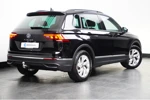 Volkswagen Tiguan 1.5 TSI 150PK DSG-7 Life + | TREKHAAK | CAMERA | AUTO A. KLEP | STANDKACHEL | NAVI BY APP