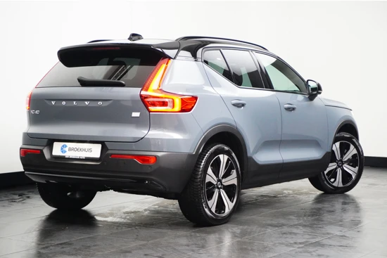 Volvo XC40 Recharge Core 70 kWh | 19'' | LED | Keyless | Camera | Stoel / stuurverwarming