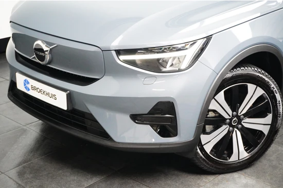 Volvo XC40 Recharge Core 70 kWh | 19'' | LED | Keyless | Camera | Stoel / stuurverwarming