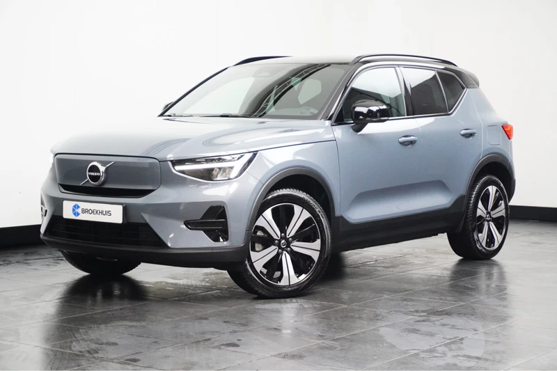 Volvo XC40 Recharge Core 70 kWh | 19'' | LED | Keyless | Camera | Stoel / stuurverwarming