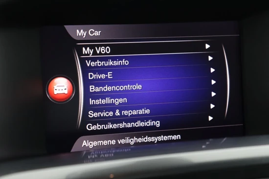 Volvo V60 T4 Aut Business Sport | Stoelverwarming | Climate Control | High Performance Audio | Cruise Control | Parkeersensoren achterzijd