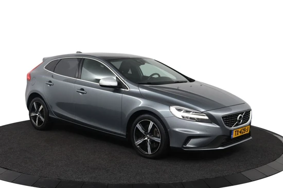 Volvo V40 T3 Aut Polar+ | Stoelverwarming | Harman Kardon | Parkassist voor & achter | Climate Control | Cruise control | Parkassist camer