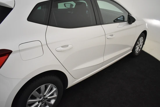 SEAT Ibiza 1.0 TSI 95PK Flex | Achteruitrijcamera | Cruise Control | Navigatiesysteem Full Map | Parkeersensoren V+A | App-Connect | 15''