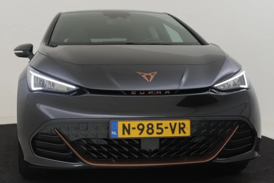 CUPRA Born Performance One 62 kWh 204PK | 12% Bijtelling / €2000,- Subsidie | Elektrisch Verstelbare Stoelen | Achteruitrij Camera | Stoel+