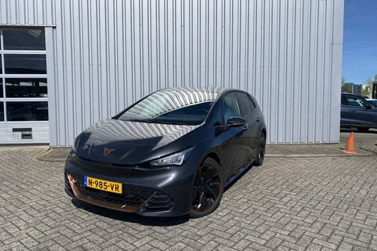 CUPRA Born Performance One 62 kWh 204PK | 12% Bijtelling / €2000,- Subsidie | Elektrisch Verstelbare Stoelen | Achteruitrij Camera | Stoel+