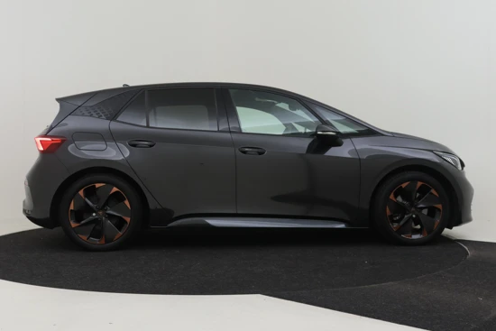 CUPRA Born Performance One 62 kWh 204PK | 12% Bijtelling / €2000,- Subsidie | Elektrisch Verstelbare Stoelen | Achteruitrij Camera | Stoel+