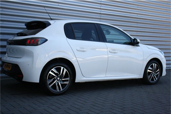 Peugeot 208 1.2 PURETECH 100PK 5-DRS ALLURE / NAVI / LEDER / CLIMA / LED / PDC / 16" LMV / CAMERA / WINTERPAKKET / KEYLESS / BLUETOOTH / CRU