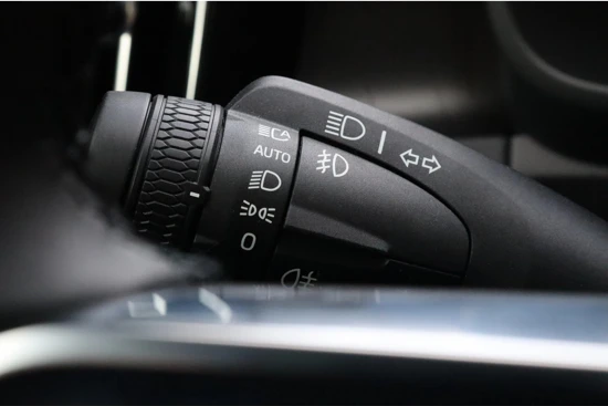 Volvo C40 SINGLE MOTOR ULTIMATE | 360° Camera | Microtech Nubuck Bekleding | Harman Kardon | 20 Inch met All Season Banden | Panoramadak |