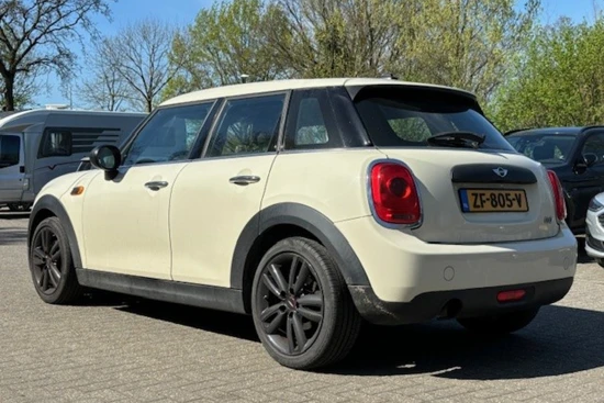 MINI Mini 1.5 ONE 5-DEURS | NAVI | LICHTMETALEN VELGEN | AIRCO | BLACK PACK | NETTE AUTO!