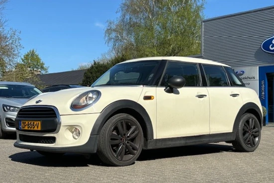 MINI Mini 1.5 ONE 5-DEURS | NAVI | LICHTMETALEN VELGEN | AIRCO | BLACK PACK | NETTE AUTO!