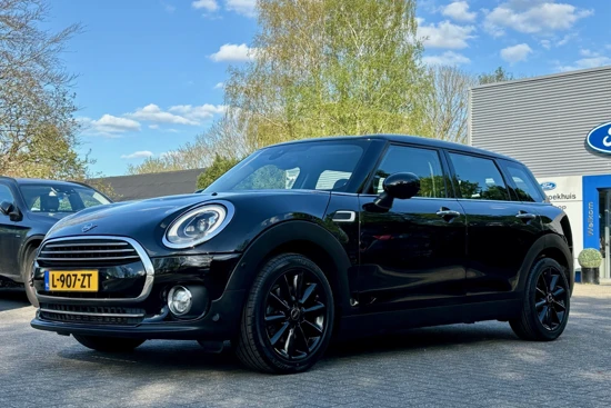 MINI Clubman 1.5 Cooper Chili 136PK | Leder / Stof | Apple Carplay & Android Auto | Harman/Kardon | Stoelverwarming | Parkeersensoren V&A | F