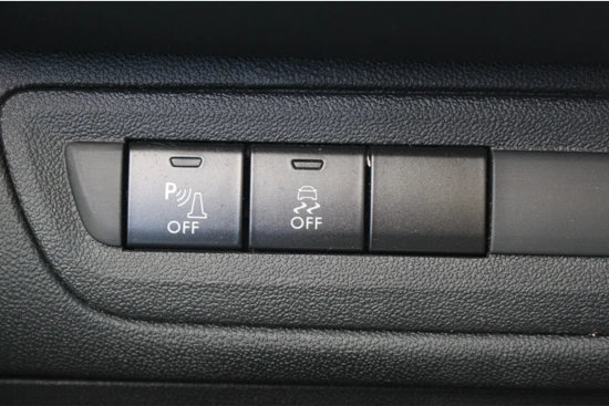 Peugeot 208 1.2 82PK Blue Lion | Cruise | Navi | Carplay | Airco | PDC