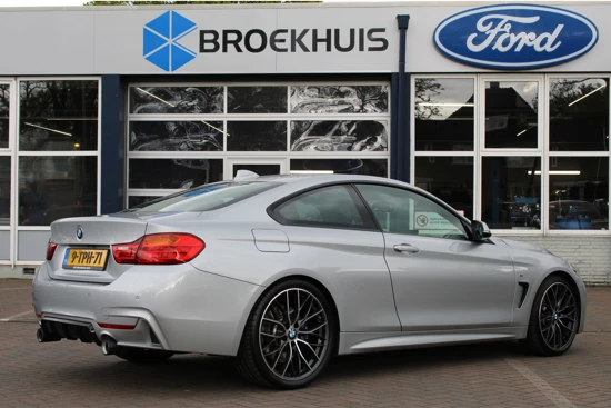 BMW 4 Serie Coupé 435i 306PK HIGH EXECUTIVE | NAVI PROF | HARMAN / KARDON | CAMERA | M PERFORMANCE | ORIGINEEL NL! |