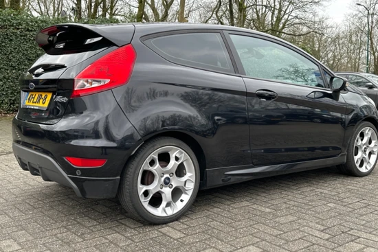 Ford Fiesta 1.6 SPORT | CLIMA | VOORRUITVERWARMING | CRUISE | BLUETOOTH | PARK SENS | 17' LM. VELGEN | PRACHTIGE STAAT!