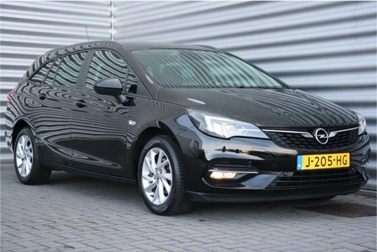 Opel Astra SPORTS TOURER 1.2 TURBO 110PK EDITION+ / NAVI / CLIMA / LED / AGR / PDC / 16" LMV / CAMERA / BLUETOOTH / CRUISECONTROL / 1E EIGE