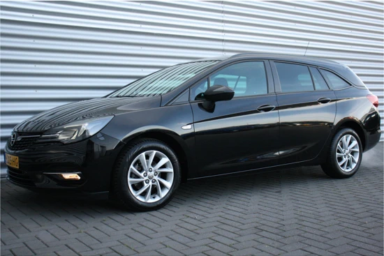 Opel Astra SPORTS TOURER 1.2 TURBO 110PK EDITION+ / NAVI / CLIMA / LED / AGR / PDC / 16" LMV / CAMERA / BLUETOOTH / CRUISECONTROL / 1E EIGE