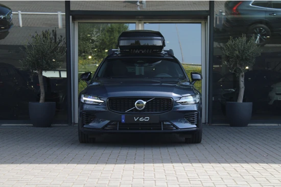 Volvo V60 T6 Recharge Long Range Ultimate Dark | Adaptive Cruise | Panoramadak | HUD | 360° Camera | Gelamineerd/Getint Glas | 19 Inch