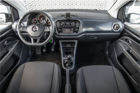 Volkswagen up! 1.0 BMT move up! | Airconditioning | LMV | All season banden |