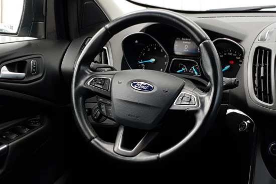 Ford Kuga 1.5 150PK Titanium | Trekhaak | Navi | Clima | Winterpack | Parkeersensoren + camera |