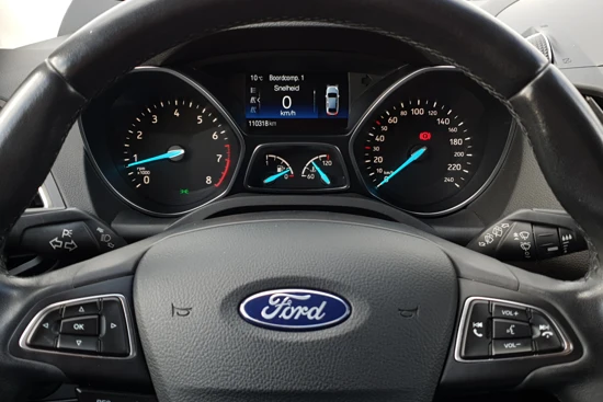 Ford Kuga 1.5 150PK Titanium | Trekhaak | Navi | Clima | Winterpack | Parkeersensoren + camera |