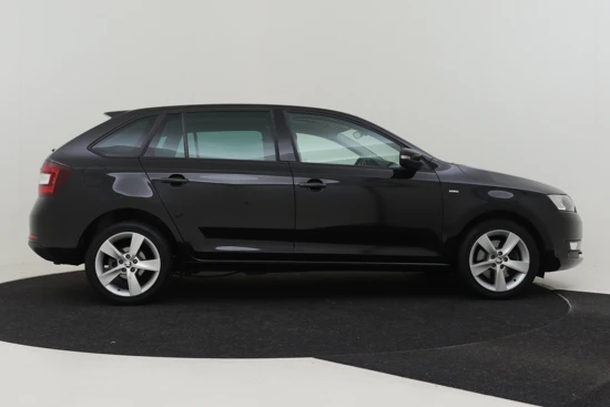 Škoda Rapid Spaceback 1.0 TSI 110PK Greentech Clever | Cruise Control | Panoramadak | Parkeersensoren achter | Automatische Airco | Verwarmd