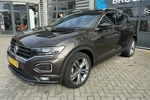 Volkswagen T-Roc 1.5 TSI 150 pk Sport | Trekhaak | Achteruitrijcamera | Cruise control adaptief | Voorstoelen verwarmd |