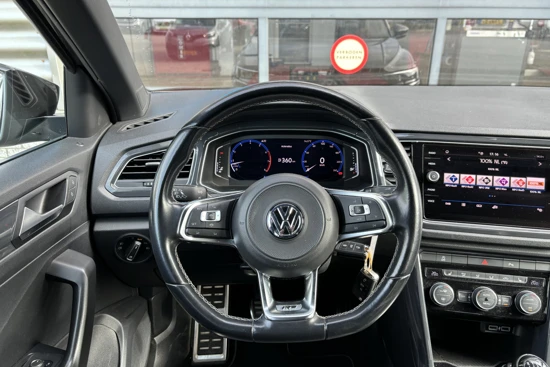 Volkswagen T-Roc 1.5 TSI 150 pk Sport | Trekhaak | Achteruitrijcamera | Cruise control adaptief | Voorstoelen verwarmd |